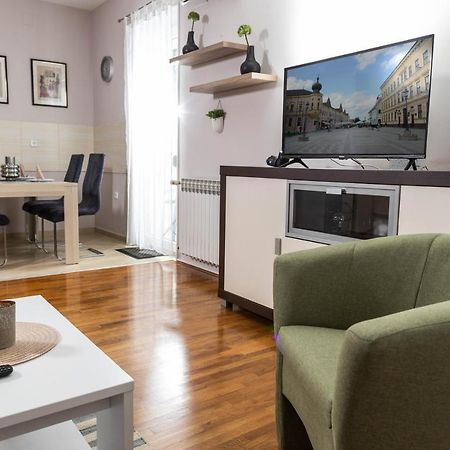 Apartman Gundulic Vinkovci Esterno foto