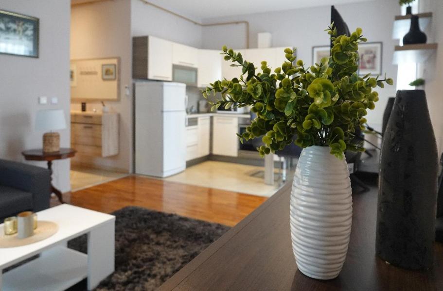 Apartman Gundulic Vinkovci Esterno foto
