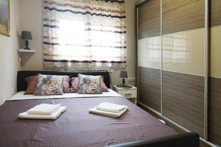 Apartman Gundulic Vinkovci Esterno foto