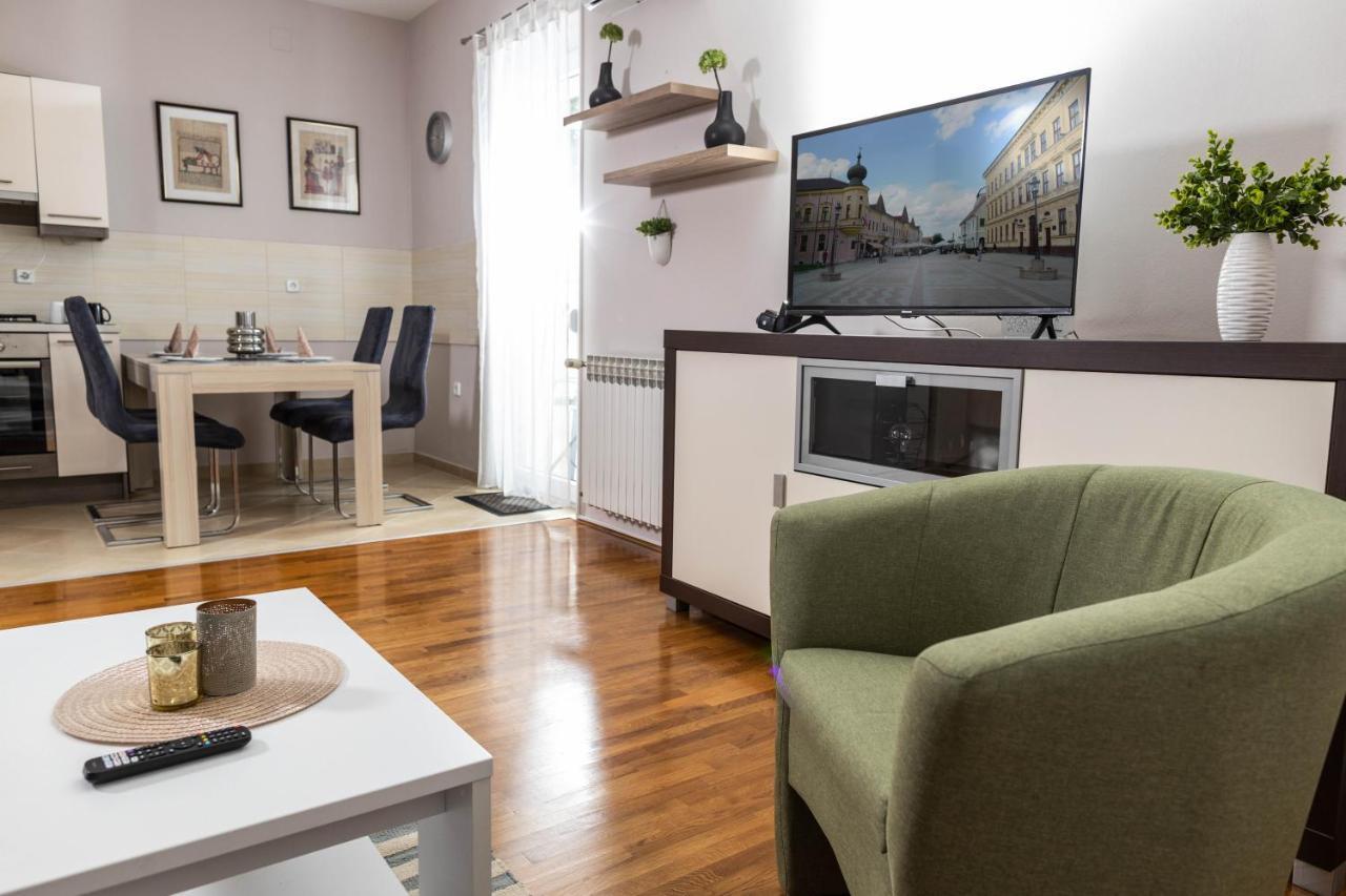 Apartman Gundulic Vinkovci Esterno foto