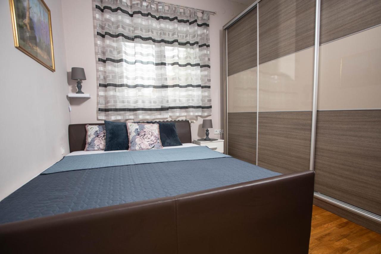 Apartman Gundulic Vinkovci Esterno foto