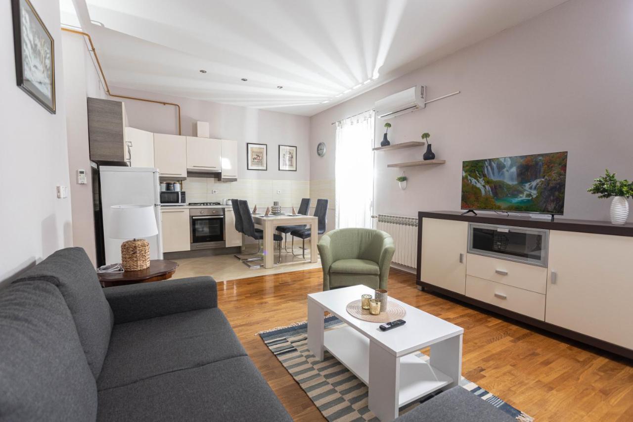 Apartman Gundulic Vinkovci Esterno foto