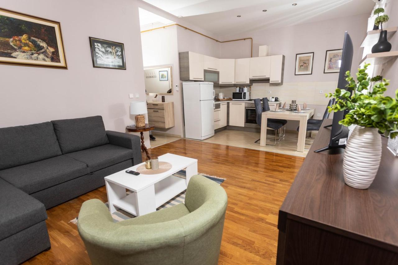 Apartman Gundulic Vinkovci Esterno foto