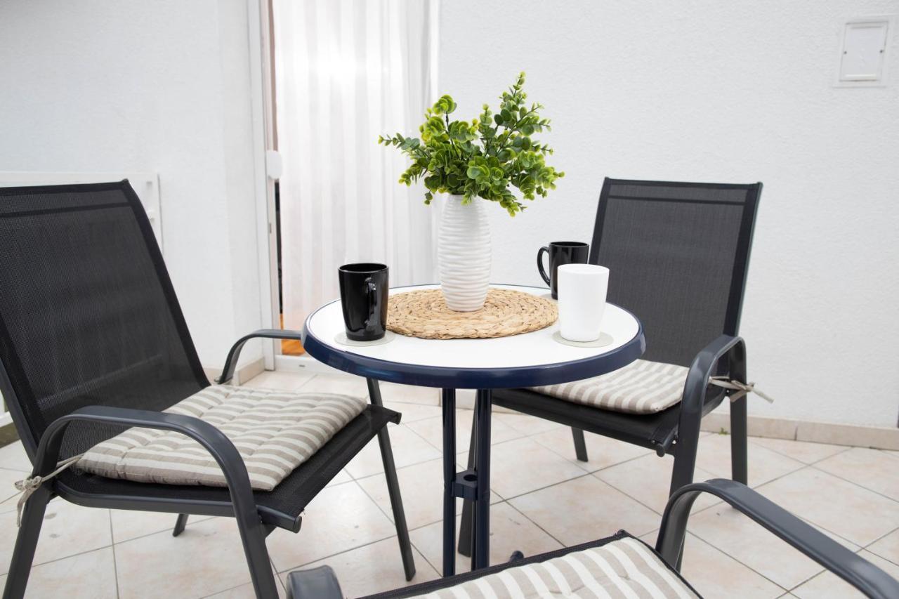 Apartman Gundulic Vinkovci Esterno foto