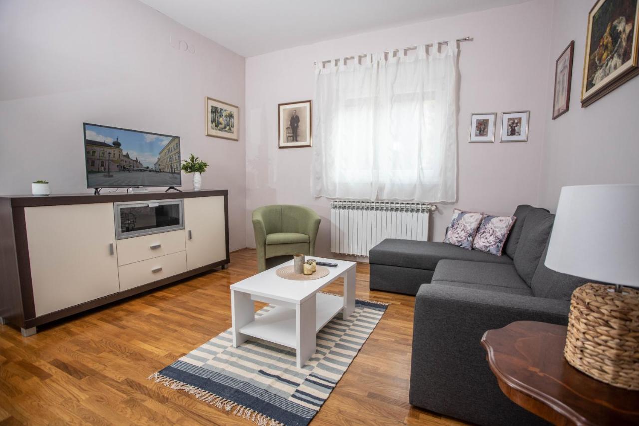 Apartman Gundulic Vinkovci Esterno foto
