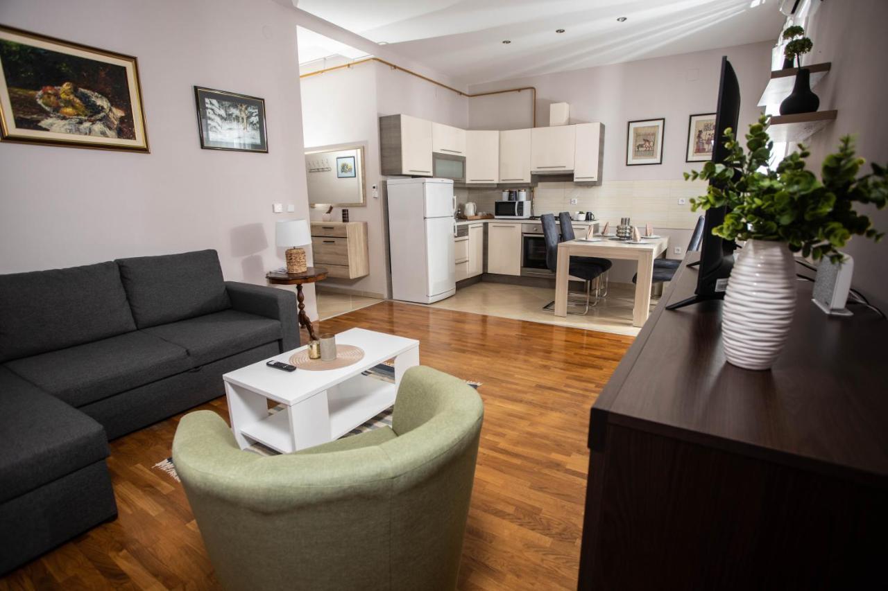 Apartman Gundulic Vinkovci Esterno foto