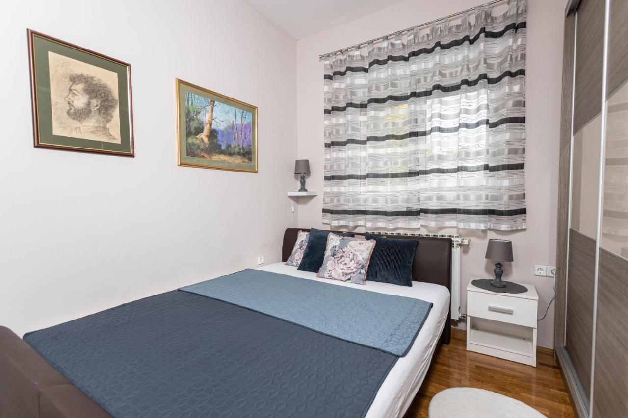 Apartman Gundulic Vinkovci Esterno foto