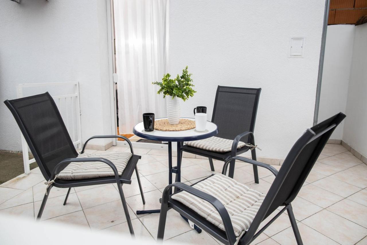 Apartman Gundulic Vinkovci Esterno foto